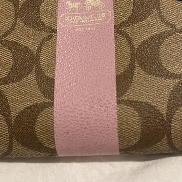 Coach pink and brown wallet with light pink accents - Picture 2 of 9